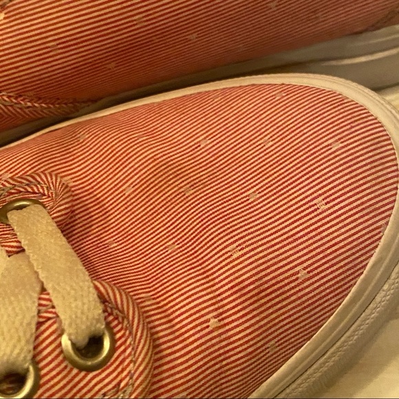 Vans UltraCush Lace Up Sneakers - Picture 9 of 10